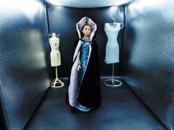 16-18" FASHION DOLL LUXURIOUS RICH BLACK VELVET LONG HOODED CLOAK BY DAYNE